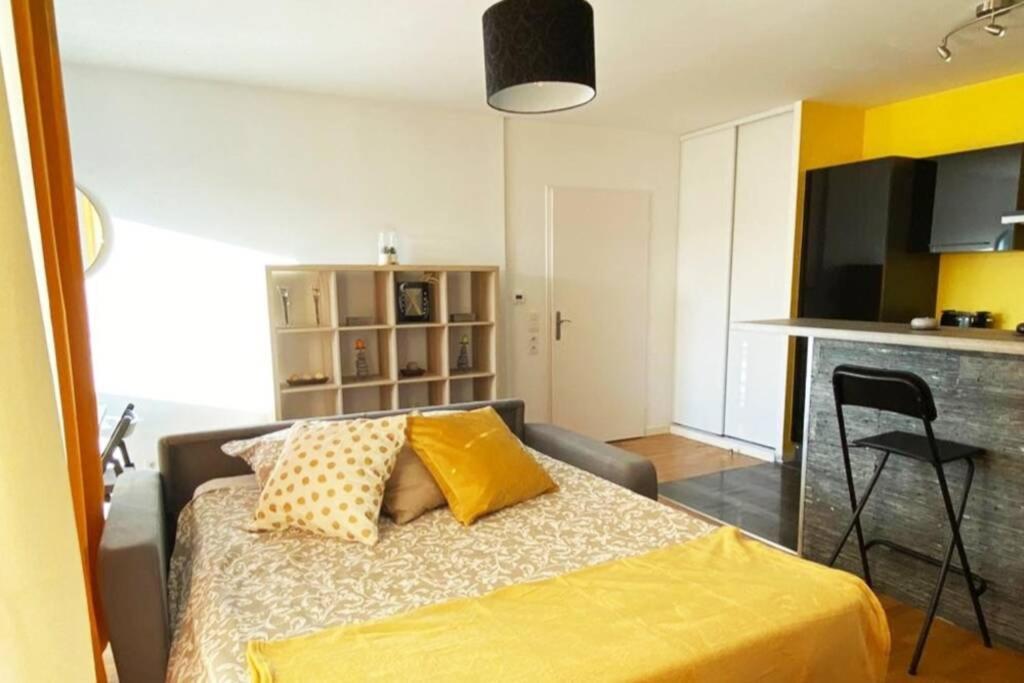 Cosy And Quiet Flat Close To Disneyland Paris Montevrain